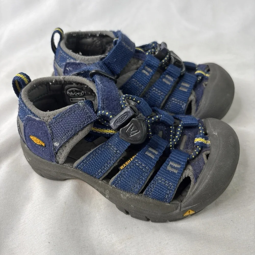 Keen Newport H2 Blue Sandals Kid Sz 8 Waterproof Outdoor Hiking Fisherman Shoes